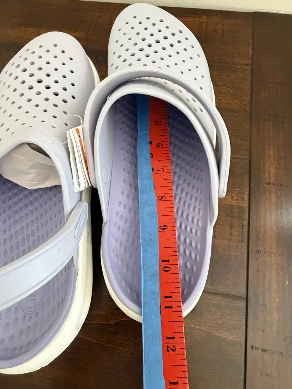 CROCS inmotion clogs